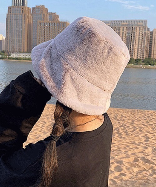 SFW（エスエフダブリュー）の「バケットハット 無地 アニマル ファー（ハット・レディース・ホワイト/ブラック/ブラウン/ピンク/レオパード/ゼブラ/ホワイト系・FREE）」の5枚目の写真