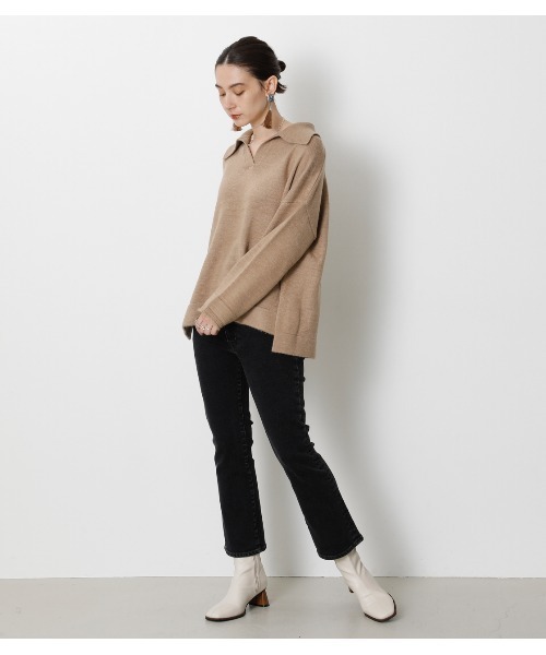 crie conforto（クリーコンフォルト）の「衿付きＶネックニット（ニット/セーター・レディース・ライトブラウン/アイボリー/キャメル・MEDIUM/SMALL）」の5枚目の写真