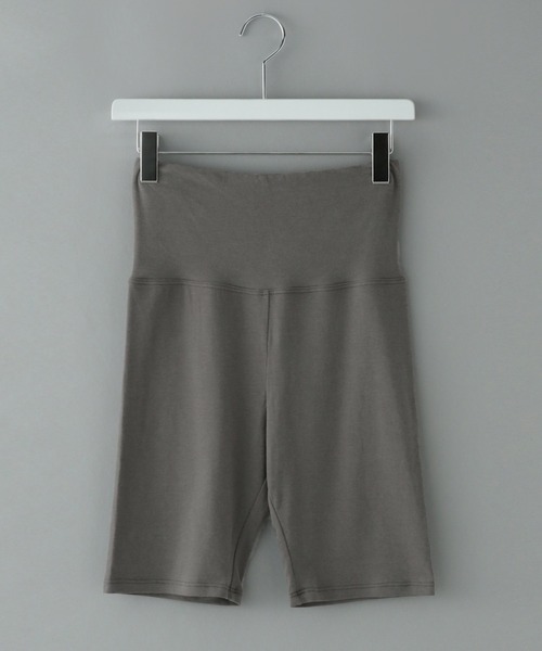 e/rm（イーアールエム）の「【e/rm】モイスチャースキンウエアハラマキハーフレギンス　216443（レギンス/スパッツ・レディース・ライトベージュ/チャコールグレー・FREE）」の2枚目の写真