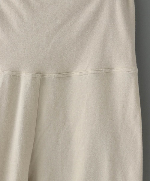 e/rm（イーアールエム）の「【e/rm】モイスチャースキンウエアハラマキハーフレギンス　216443（レギンス/スパッツ・レディース・ライトベージュ/チャコールグレー・FREE）」の4枚目の写真