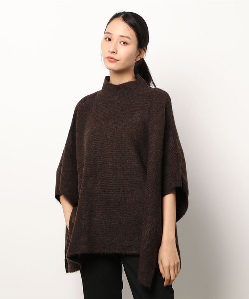 e.r.g*(イーアールジー)の「ボトルネック ニットポンチョ(ニット/セーター・レディース・ベージュ/ダークブラウン/グレー・M)」の3枚目の写真