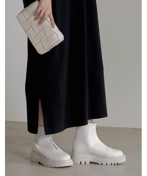 Re:EDIT（リエディ）の「[新色追加][低身長サイズ有][2点セット]ブロードシャツ×ドロップショルダーロングニットワンピース（ワンピース・レディース・ブラック/ブラウン/チャコールグレー・MEDIUM/LARGE/SHORT）」の13枚目の写真