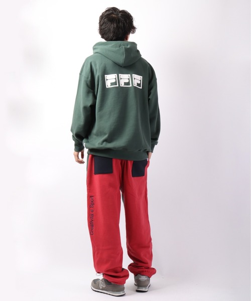 FILA HERITAGE(フィラヘリテージ)の「FILA オーバーサイズ プルオーバーフーディー(パーカー・メンズ・アッシュグレー/グリーン・M/L/XL)」の7枚目の写真