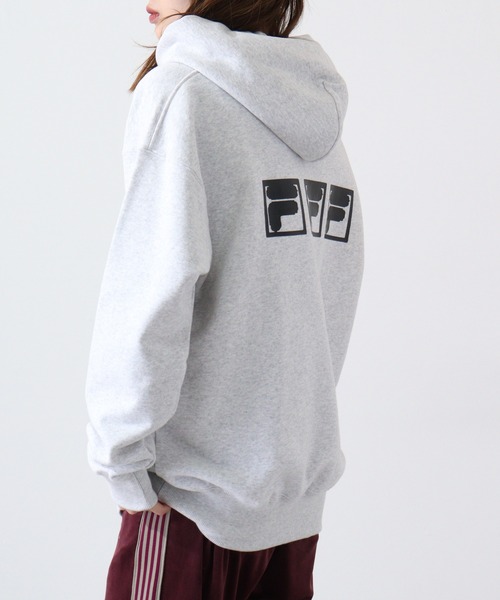 FILA HERITAGE(フィラヘリテージ)の「FILA オーバーサイズ プルオーバーフーディー(パーカー・メンズ・アッシュグレー/グリーン・M/L/XL)」の11枚目の写真