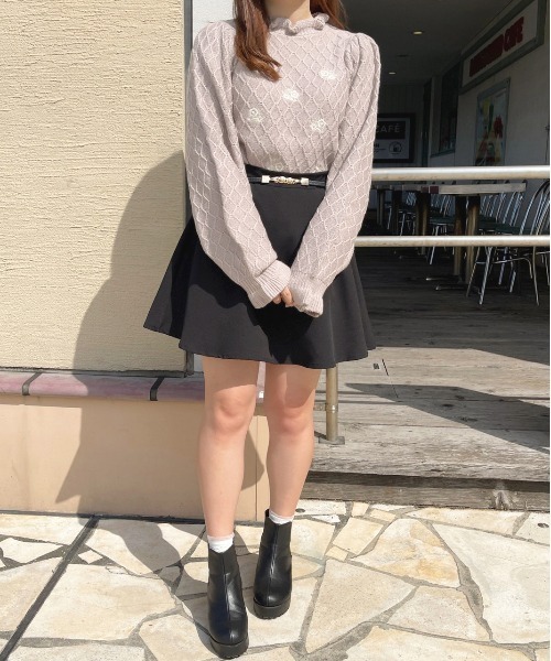 apres jour（アプレジュール）の「フラワー刺繍ニットプルオーバー【ZOZOTOWN限定アイテム】（ニット/セーター・レディース・ラベンダー/モカ/アイボリー/ブルー系その他・フリー/X-LARGE）」の6枚目の写真