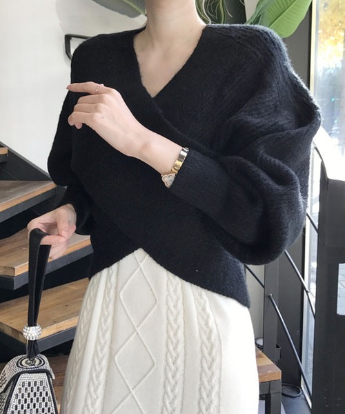 Leja(レジャ)の「【LEJA】カシュクールニット Vネック プルオーバー(ニット/セーター・レディース・ブラック/ベージュ/グレー/カーキ・FREE)」の2枚目の写真