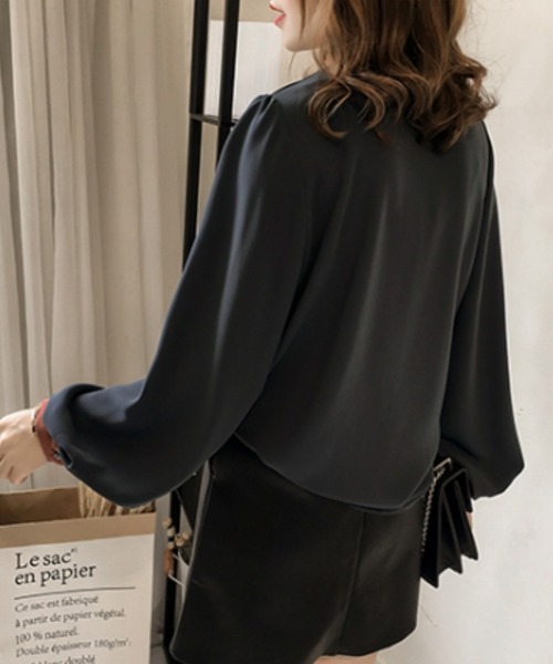 Diosfront（ディオスフロント）の「ボリュームスリーブ配色スタンドネックシャツ（シャツ/ブラウス・レディース・ホワイト/ネイビー・M/L）」の6枚目の写真