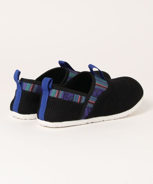 チチカカ(チチカカ)の「キルティングメッシュスニーカー(スリッポン・レディース・ホワイト/ブラック/カーキ・LARGE/MEDIUM)」の4枚目の写真