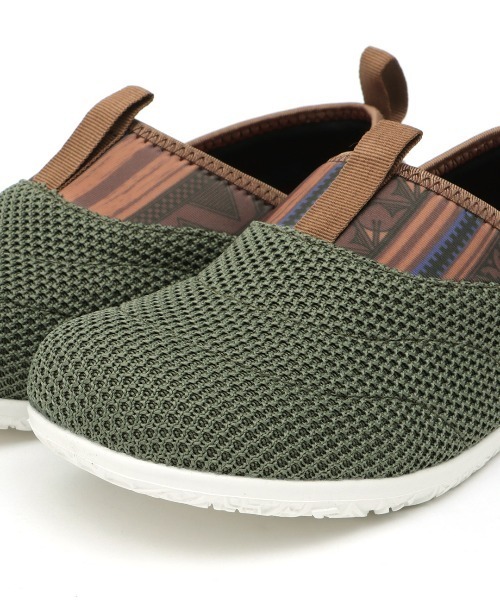 チチカカ(チチカカ)の「キルティングメッシュスニーカー(スリッポン・レディース・ホワイト/ブラック/カーキ・LARGE/MEDIUM)」の19枚目の写真