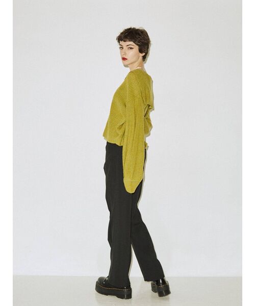 jouetie（ジュエティ）の「ストレートタックパンツ【WEB限定】（スラックス・レディース・ブラック/パープル/ネイビー/ブラウン/レッド/ピンク/イエロー/ブルー/グリーン・MEDIUM）」の11枚目の写真