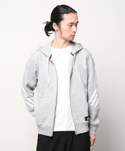 adidas（アディダス）の「アディダス スポーツウェア フューチャー