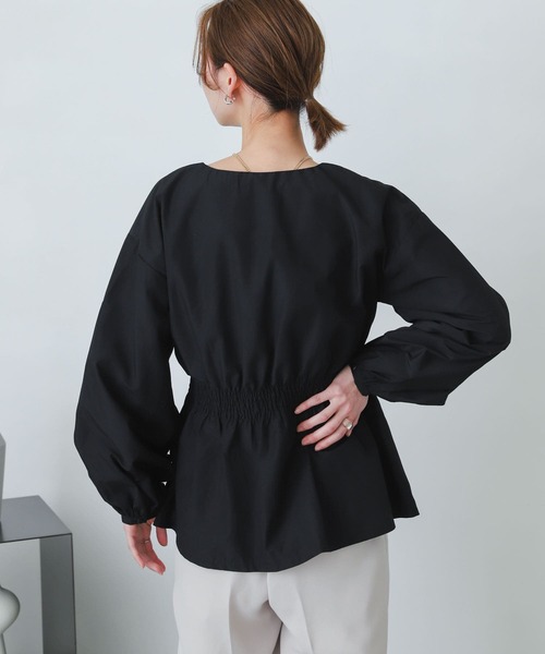 SENSE OF PLACE by URBAN RESEARCH（センスオブプレイスバイアーバンリサーチ）の「Vネックウエストマークブラウス（シャツ/ブラウス・レディース・ブラック/ライトブルー/オフホワイト・ONE）」の15枚目の写真