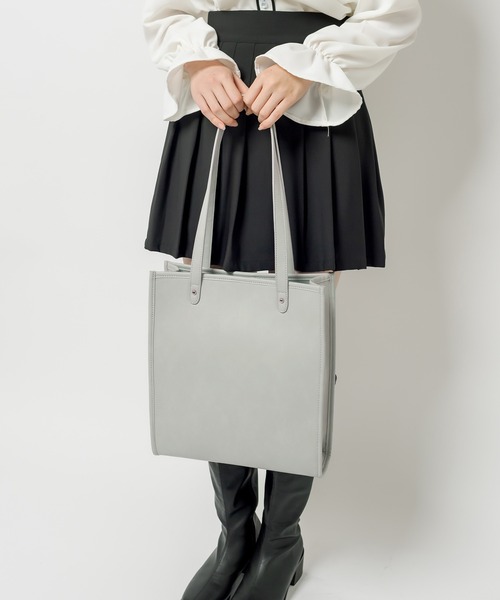 OLIVE des OLIVE（オリーブデオリーブ）の「タテ長トリミングトートバッグ（トートバッグ・レディース・ピンク/サックスブルー/ブラック/ライトベージュ・FREE）」の11枚目の写真