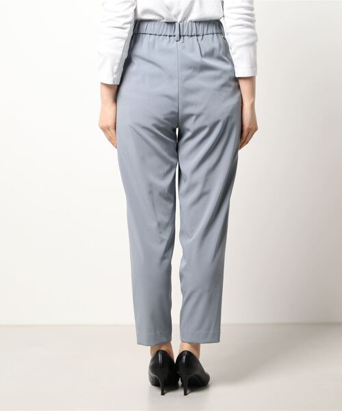 Q（キュー）の「パイピングポケットタックパンツ（その他パンツ・レディース・ブラック/カリビアンブルー・MEDIUM）」の4枚目の写真