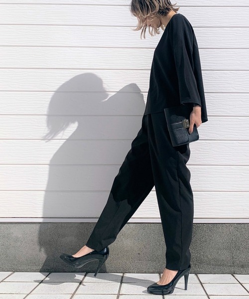 Q（キュー）の「パイピングポケットタックパンツ（その他パンツ・レディース・ブラック/カリビアンブルー・MEDIUM）」の6枚目の写真