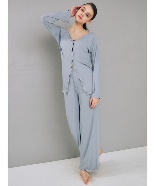 MERCURYDUO(マーキュリーデュオ)の「【GENTLE】配色メロウカットソーセットアップ(ルームウェア/パジャマ・レディース・ブラック/ライトブルー・FREE)」の17枚目の写真