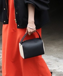 コンパクトスクエアバッグ