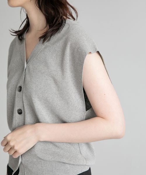 yuw（ユウ）の「アウトリンキングベスト　270313（ベスト・レディース・ブラック/グレー/ブルー/ピンク・FREE）」の3枚目の写真