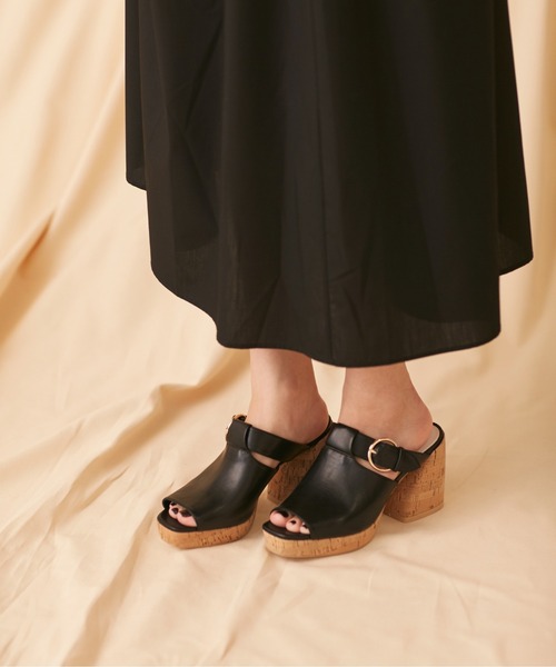 JILL by JILL STUART(ジルバイジルスチュアート)の「◇ベルテッドプラットフォーム(サンダル・レディース・ブラック/ベージュ系その他/ホワイト・SMALL/LARGE/MEDIUM)」の1枚目の写真