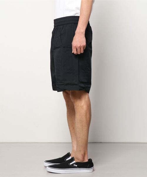 UNDER ARMOUR（アンダーアーマー）の「【別注】アンダーアーマー  UA WOVEN SHORT 限定コラボ（その他パンツ・メンズ・ブラック・LL/M/L/3L）」の2枚目の写真