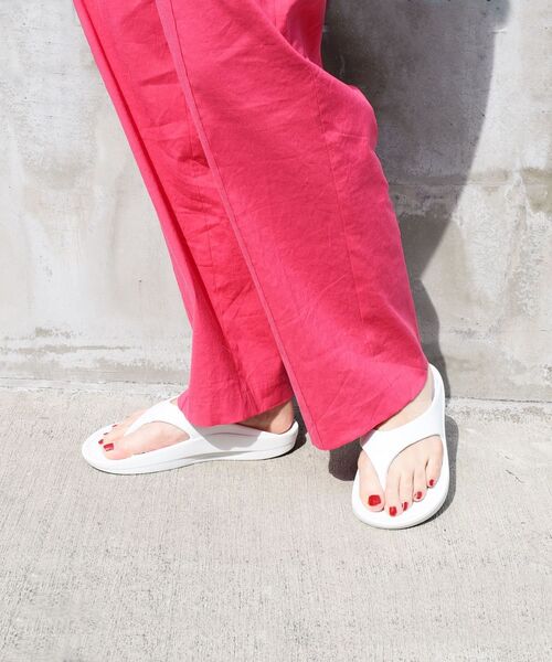 TELIC（テリック）の「TELIC:FLIP FLOP◇（サンダル・レディース・ブラック/ブラウン/オフホワイト/カーキ・SMALL/MEDIUM/X-SMALL）」の14枚目の写真