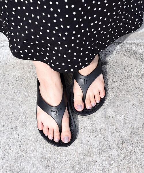 TELIC（テリック）の「TELIC:FLIP FLOP◇（サンダル・レディース・ブラック/ブラウン/オフホワイト/カーキ・SMALL/MEDIUM/X-SMALL）」の19枚目の写真