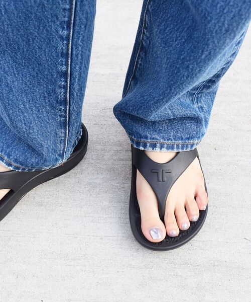 TELIC（テリック）の「TELIC:FLIP FLOP◇（サンダル・レディース・ブラック/ブラウン/オフホワイト/カーキ・SMALL/MEDIUM/X-SMALL）」の21枚目の写真