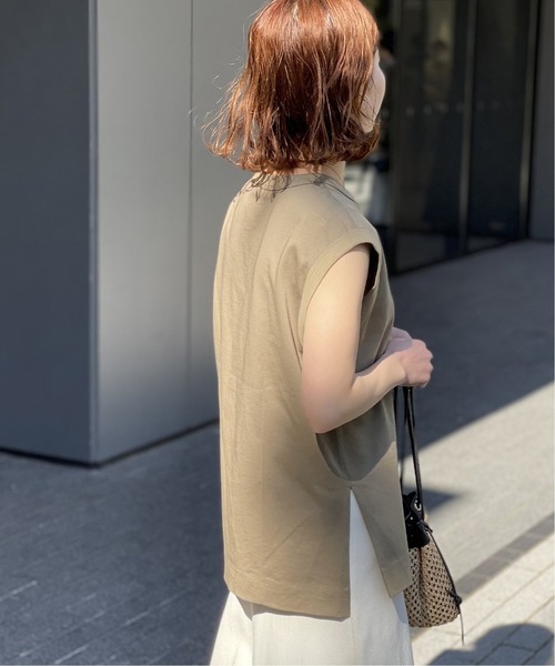 Spick & Span（スピックアンドスパン）の「【WRAPINKNOT】オーバーサイズタンクトップ（タンクトップ・レディース・カーキ/ブラック/ホワイト・FREE）」の12枚目の写真