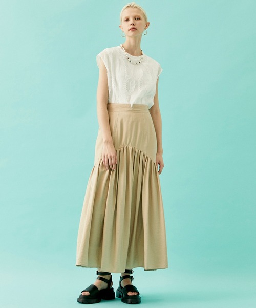 INella（イネラ）の「【INella/イネラ】エアリーギャザーヘムスカート（スカート・レディース・ブラック/ベージュ・1/2）」の3枚目の写真