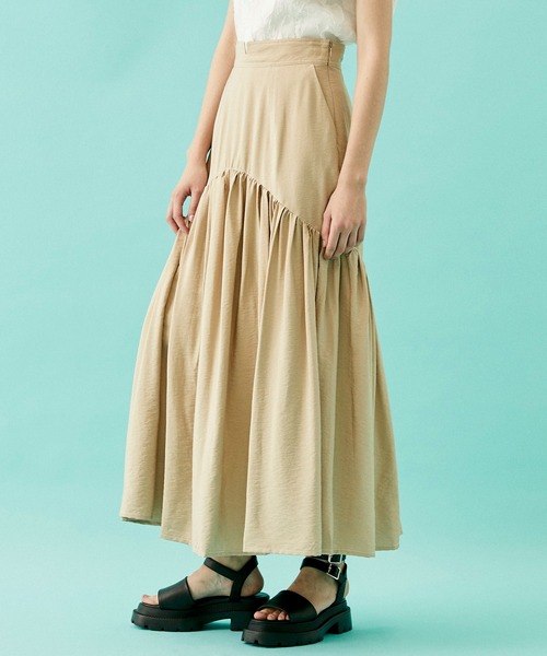 INella（イネラ）の「【INella/イネラ】エアリーギャザーヘムスカート（スカート・レディース・ブラック/ベージュ・1/2）」の5枚目の写真