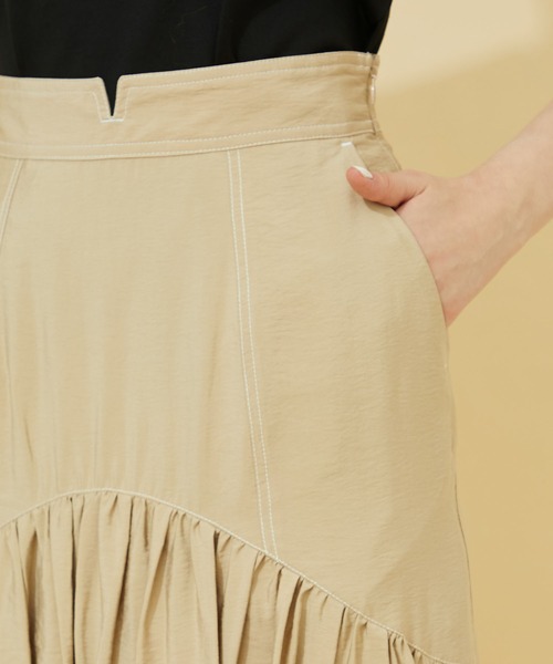 INella（イネラ）の「【INella/イネラ】エアリーギャザーヘムスカート（スカート・レディース・ブラック/ベージュ・1/2）」の11枚目の写真