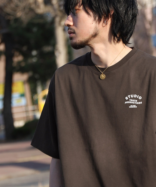 ZIP FIVE(ジップファイブ)の「【ZIP FIVE】シンプルロゴバリエーション 半袖Tシャツ【ユニセックス】(Tシャツ/カットソー・レディース・ブルー系2/ホワイト系/ホワイト系3/オートミール/ブラック系/ブルー系1/ブラウン系2/ブラウン/チャコール/ブルー系/カーキ系1/カーキ/ホワイト系2/ブラック系4/ホワイト×ブラック/ホワイト×グリーン/グレー系/グレー系2/ホワイト系1/グレー系1/ブラック/ホワイト×ブルー/カーキ系/ブラウン系1/ブラウン系/ホワイト系4/ブラック系1/ブルー・LARGE/MEDIUM/X-LARGE)」の15枚目の写真