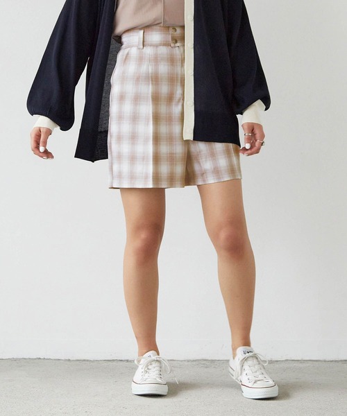 179/WG(イチナナキュウダブルジー)の「ハイウエストショートパンツ(その他パンツ・レディース・ベージュ/チェック/チャコールグレー/グリーン・MEDIUM)」の4枚目の写真