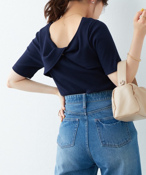 natural couture(ナチュラルクチュール)の「WEB限定/ねじりオープンバックテレコT(Tシャツ/カットソー・レディース・その他2/ネイビー/その他1/オフホワイト・FREE)」の15枚目の写真