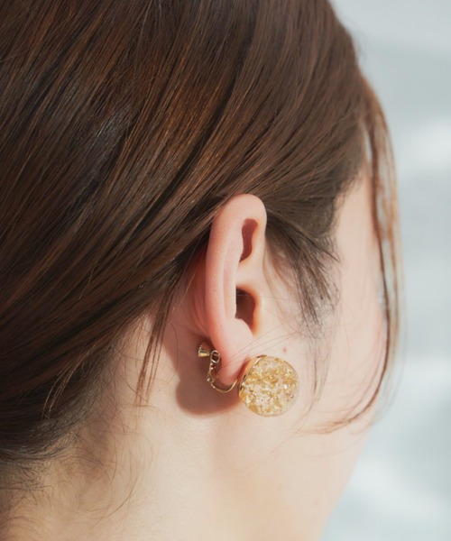 VANNIE U(ヴァニーユー)の「sphere earring(イヤリング・レディース・シルバー/ゴールド/クリア・FREE)」の10枚目の写真