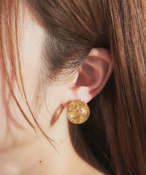 VANNIE U(ヴァニーユー)の「sphere earring(イヤリング・レディース・シルバー/ゴールド/クリア・FREE)」の9枚目の写真