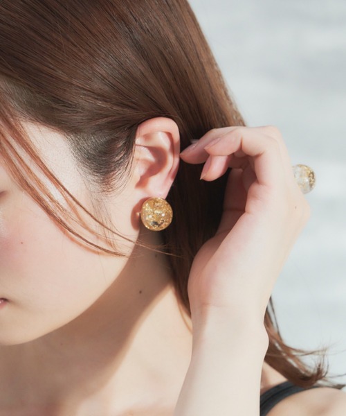 VANNIE U(ヴァニーユー)の「sphere earring(イヤリング・レディース・シルバー/ゴールド/クリア・FREE)」の13枚目の写真