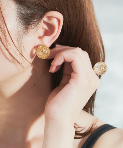 VANNIE U(ヴァニーユー)の「sphere earring(イヤリング・レディース・シルバー/ゴールド/クリア・FREE)」の11枚目の写真