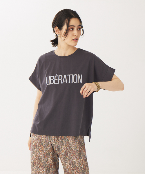 abahouse mavie（アバハウスマヴィ）の「ワイドロゴTシャツ2（Tシャツ/カットソー・レディース・チャコールグレー/ダークネイビー/ホワイト系その他/ホワイト系その他3/グリーン/ブラック・フリー）」の5枚目の写真