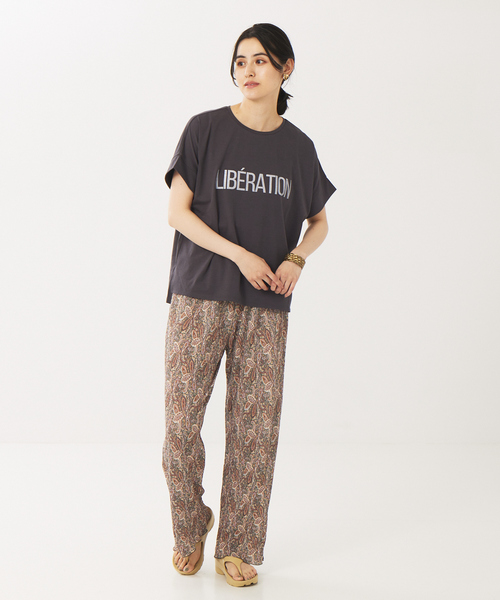 abahouse mavie（アバハウスマヴィ）の「ワイドロゴTシャツ2（Tシャツ/カットソー・レディース・チャコールグレー/ダークネイビー/ホワイト系その他/ホワイト系その他3/グリーン/ブラック・フリー）」の12枚目の写真