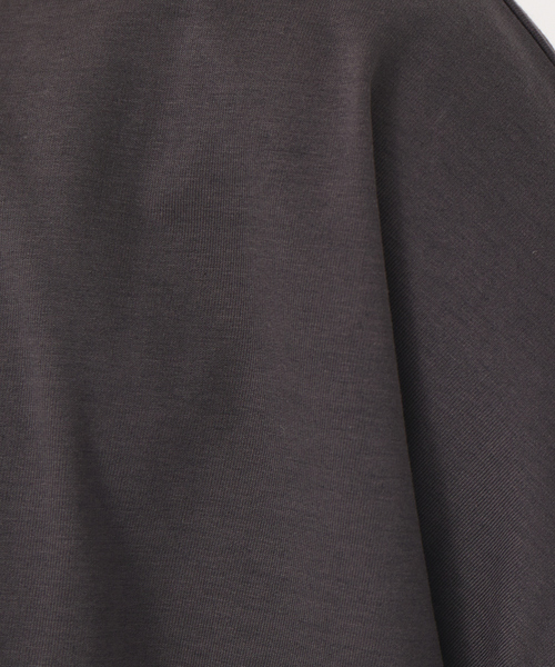 abahouse mavie（アバハウスマヴィ）の「ワイドロゴTシャツ2（Tシャツ/カットソー・レディース・チャコールグレー/ダークネイビー/ホワイト系その他/ホワイト系その他3/グリーン/ブラック・フリー）」の8枚目の写真