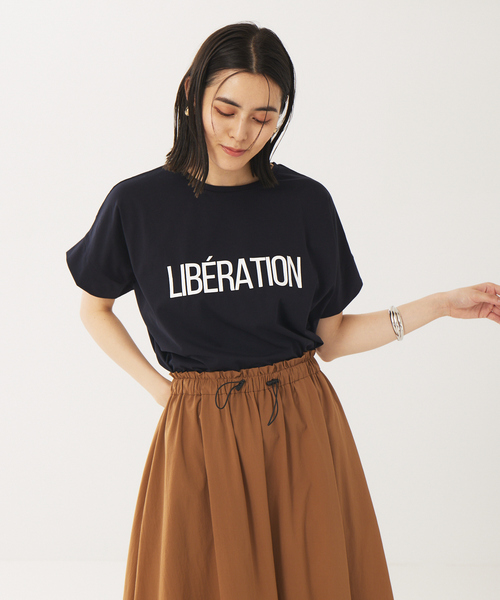 abahouse mavie（アバハウスマヴィ）の「ワイドロゴTシャツ2（Tシャツ/カットソー・レディース・チャコールグレー/ダークネイビー/ホワイト系その他/ホワイト系その他3/グリーン/ブラック・フリー）」の19枚目の写真