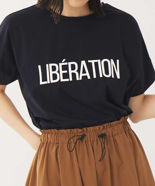 abahouse mavie（アバハウスマヴィ）の「ワイドロゴTシャツ2（Tシャツ/カットソー・レディース・チャコールグレー/ダークネイビー/ホワイト系その他/ホワイト系その他3/グリーン/ブラック・フリー）」の17枚目の写真