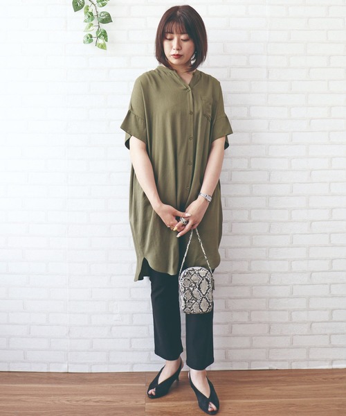 BELLUNA PLUS(ベルーナ)の「麻調スラブ素材袖切替デザインワンピース(ワンピース・レディース・ネイビー/カーキ/ターコイズブルー/オレンジ・MEDIUM/LARGE/X-LARGE)」の5枚目の写真
