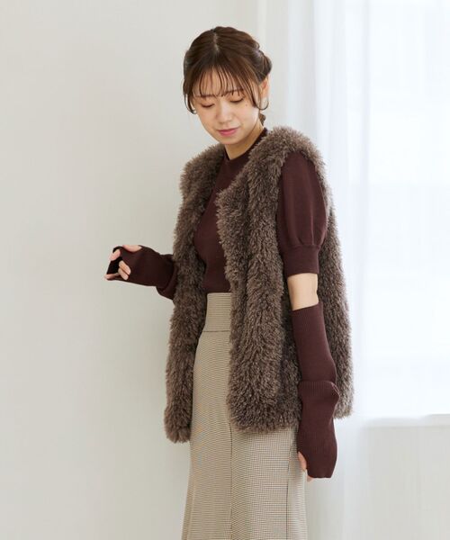 MAJESTIC LEGON(マジェスティックレゴン)の「アームウォーマーセットパフスリーブニット(ニット/セーター・レディース・アイボリー/ブラウン/パープル/ブラック・MEDIUM)」の3枚目の写真