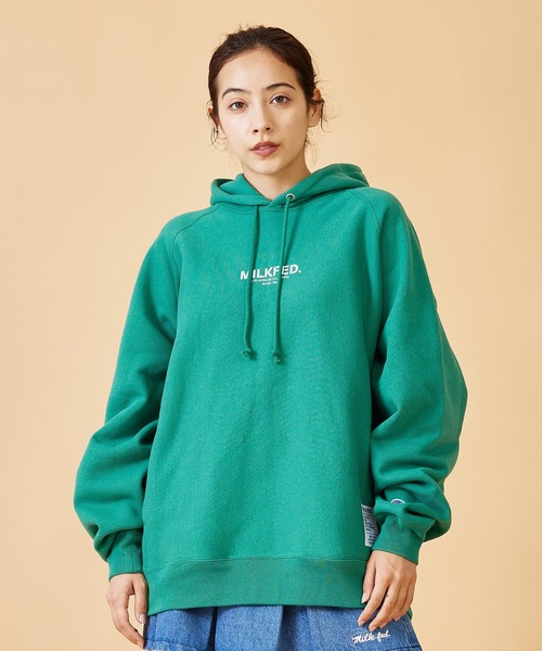 MILKFED.(ミルクフェド)の「MILKFED.ⅹCHAMPION SWEAT HOODIE(パーカー・レディース・ネイビー/ブラック/アッシュ/グリーン/オフホワイト・M/S)」の17枚目の写真