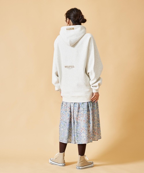 MILKFED.(ミルクフェド)の「MILKFED.ⅹCHAMPION SWEAT HOODIE(パーカー・レディース・ネイビー/ブラック/アッシュ/グリーン/オフホワイト・M/S)」の11枚目の写真
