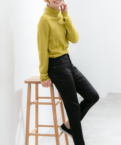Honeys(ハニーズ)の「スリムカラースキニー(股下67cm)(その他パンツ・レディース・ブラック/ネイビー/ライトベージュ/スミクロ・SS/S/M/L/LL)」の6枚目の写真
