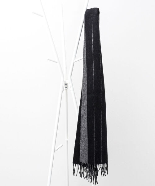 NOLLEY'S goodman（ノーリーズグッドマン）の「Wフェイスウールカシミヤストライプマフラー アラシャンカシミヤ混 30cm幅（マフラー・メンズ・ブラック×グレー/ネイビー・FREE）」の18枚目の写真