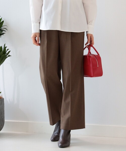 Ray BEAMS（レイビームス）の「Ray BEAMS / チェック 1タック ストレート パンツ（その他パンツ・レディース・ブラック/ダークブラウン・0/1）」の2枚目の写真